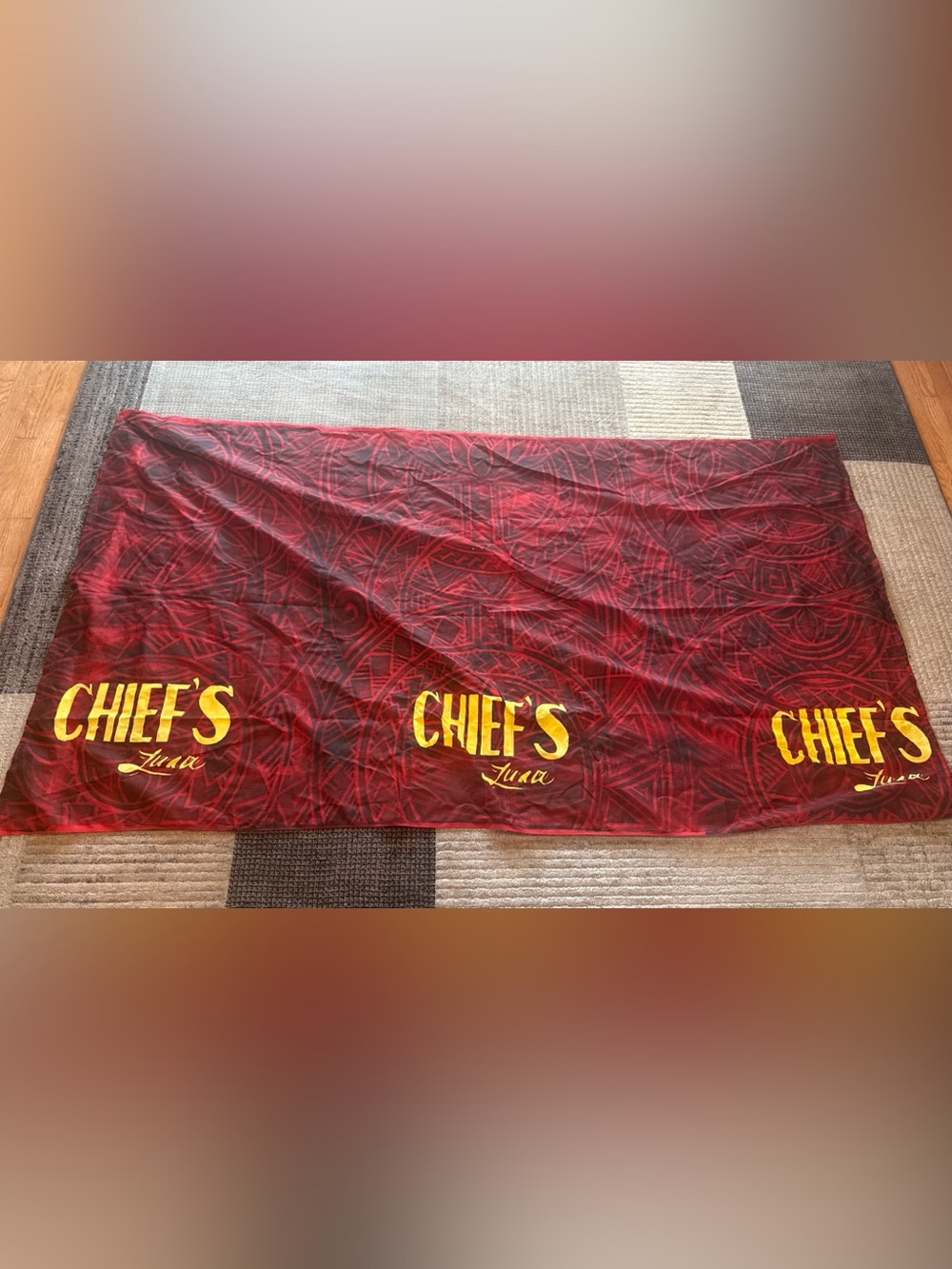 Hawaii Chiefs Luau Red Decorative covering 80”x43”